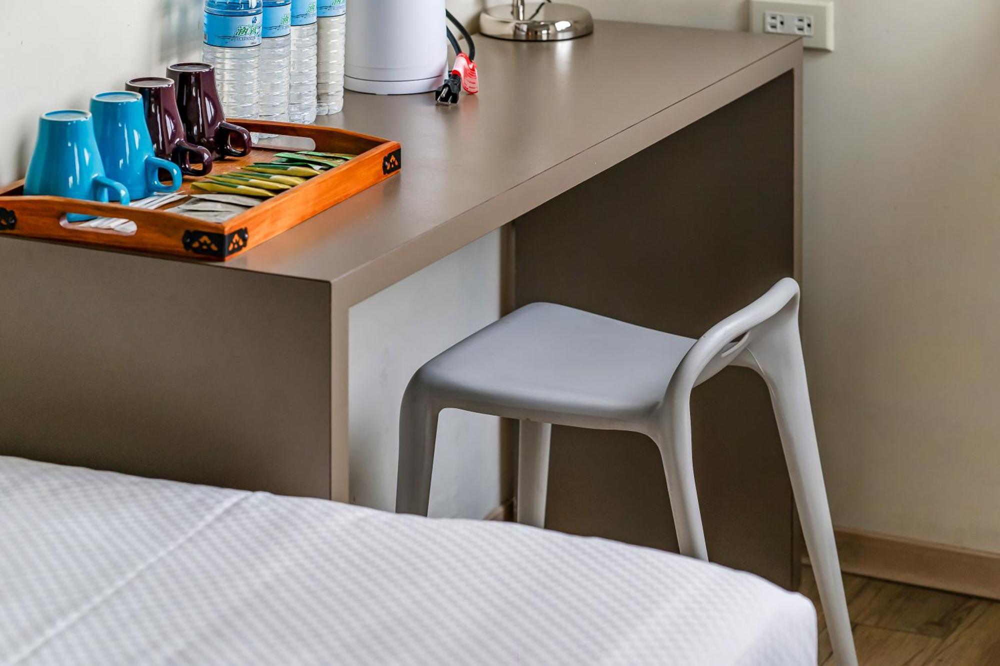 Check Inn Express Kaohsiung Love River Екстериор снимка