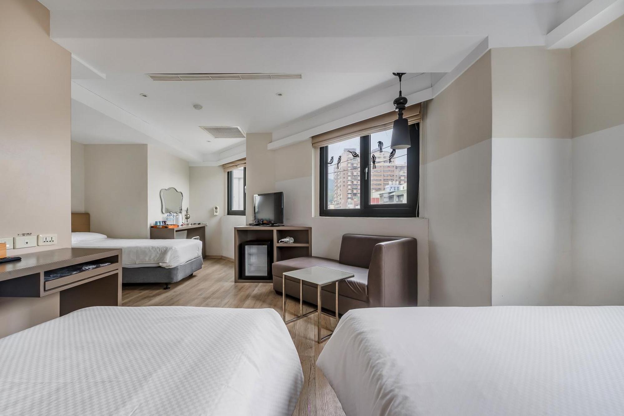 Check Inn Express Kaohsiung Love River Екстериор снимка