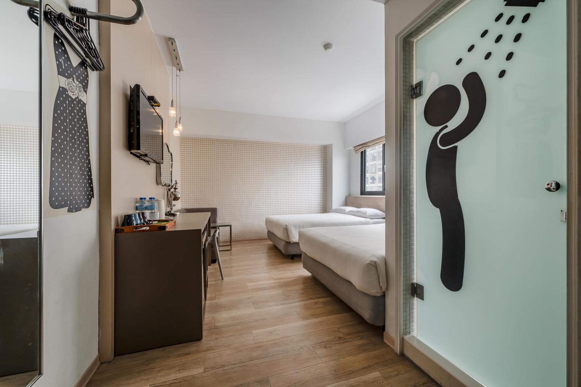 Check Inn Express Kaohsiung Love River Екстериор снимка