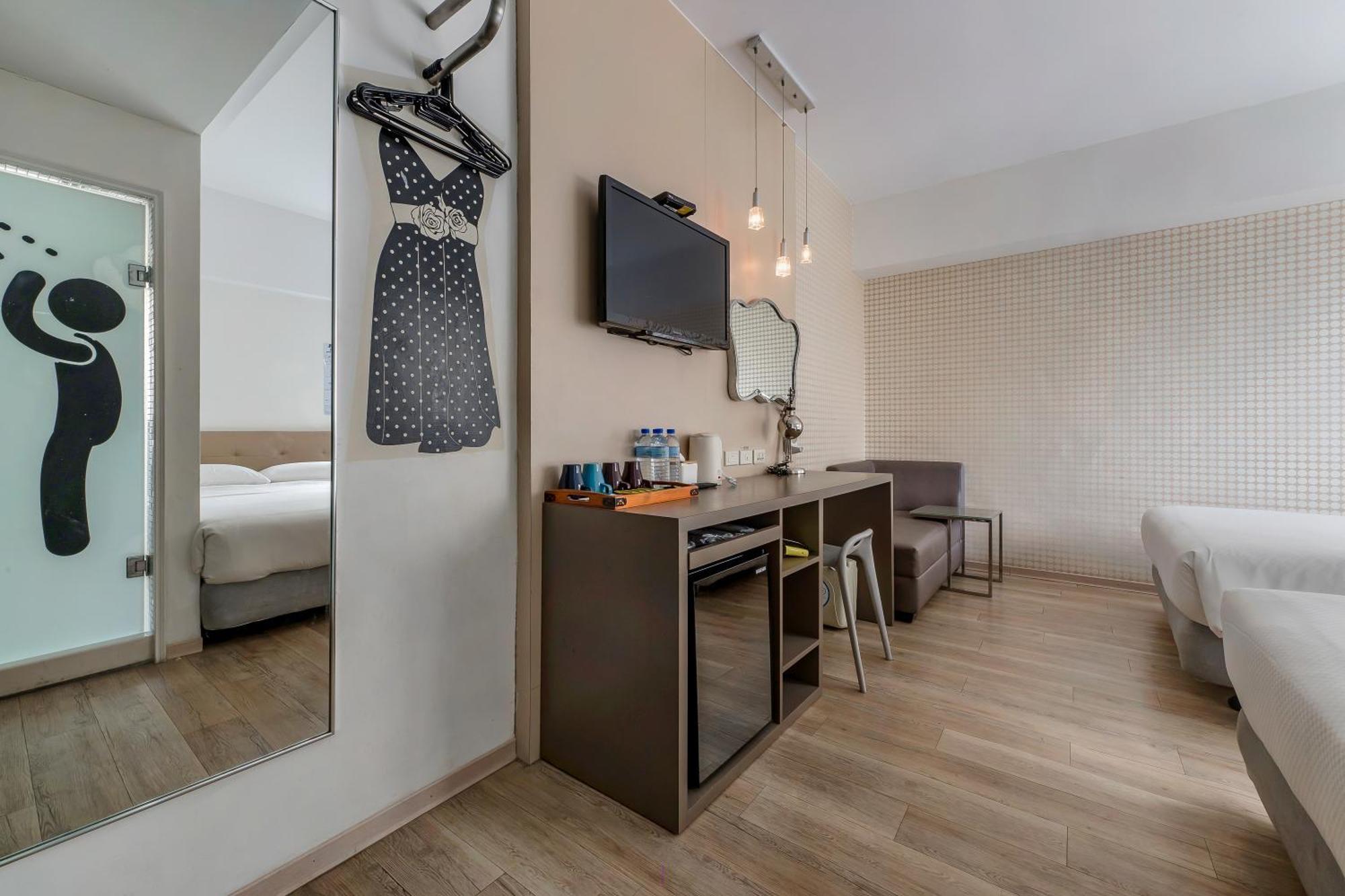 Check Inn Express Kaohsiung Love River Екстериор снимка