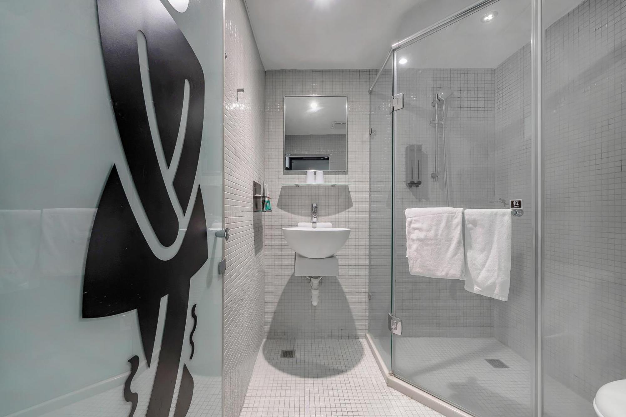 Check Inn Express Kaohsiung Love River Екстериор снимка