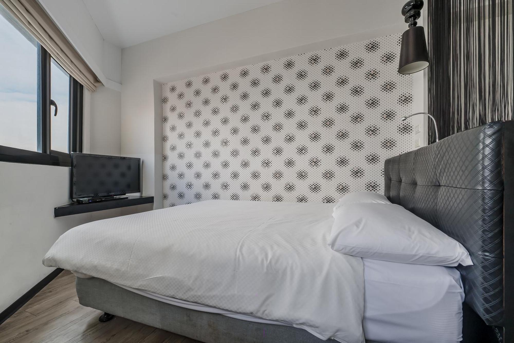 Check Inn Express Kaohsiung Love River Екстериор снимка