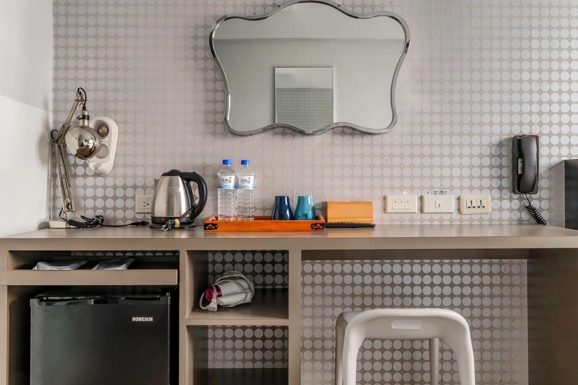 Check Inn Express Kaohsiung Love River Екстериор снимка